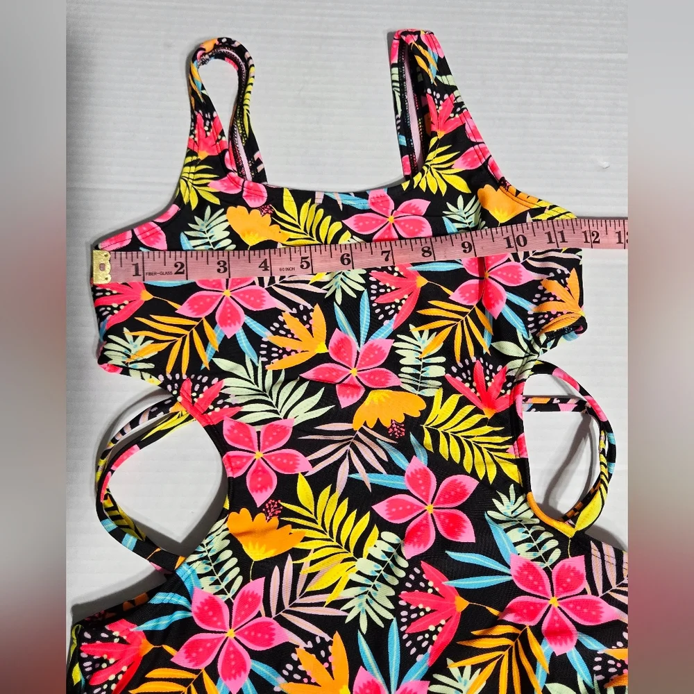 Cat & Jack Girls Floral One Piece Swimsuit L 10/12 Cutout Sides Criss Cross Trop